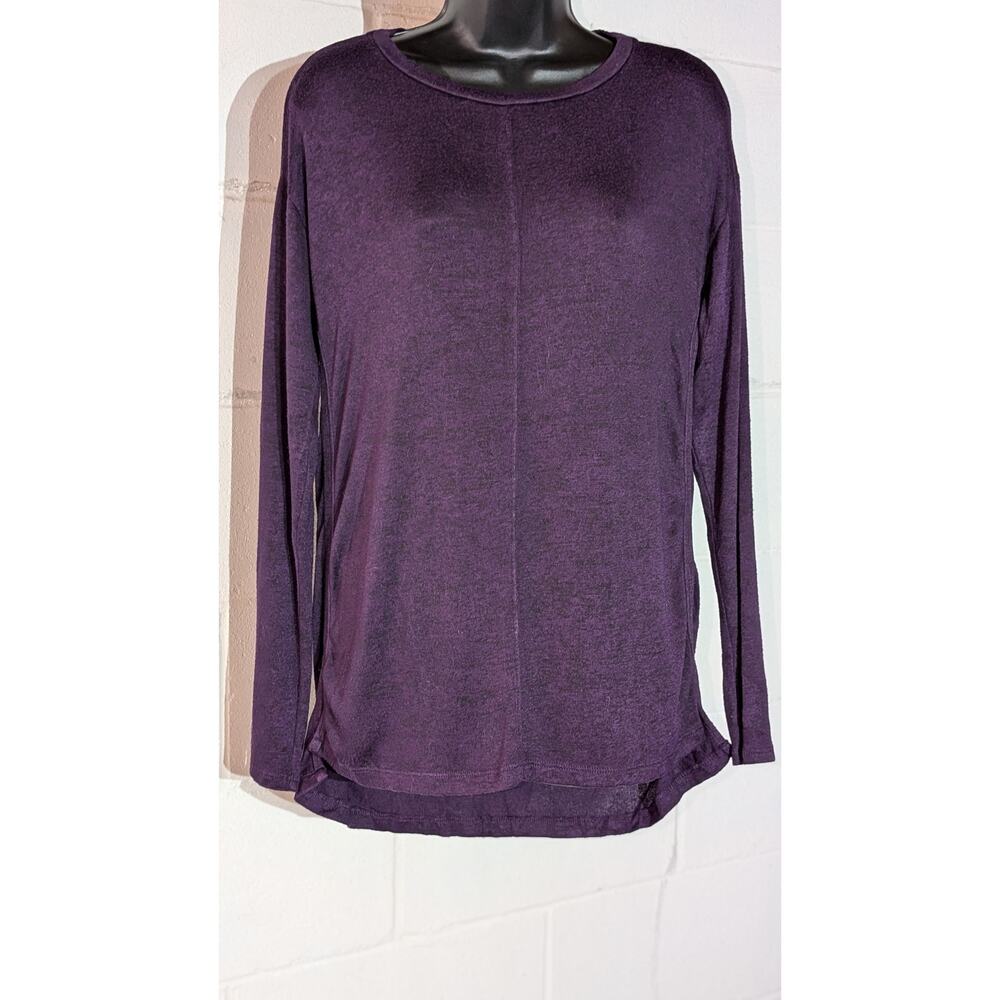 Daisy Fuentes Long Sleeve Tunic Top Basic Shirt Lightweight Sweater Medium